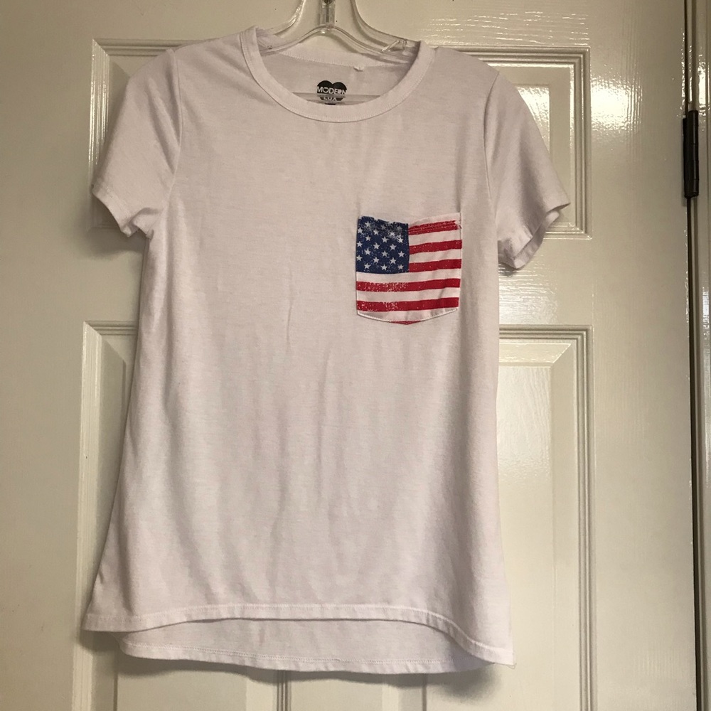 Flag pocket shirt by Modern Lux size Medium